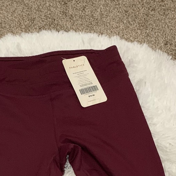 Fabletics - Picture 4 of 4